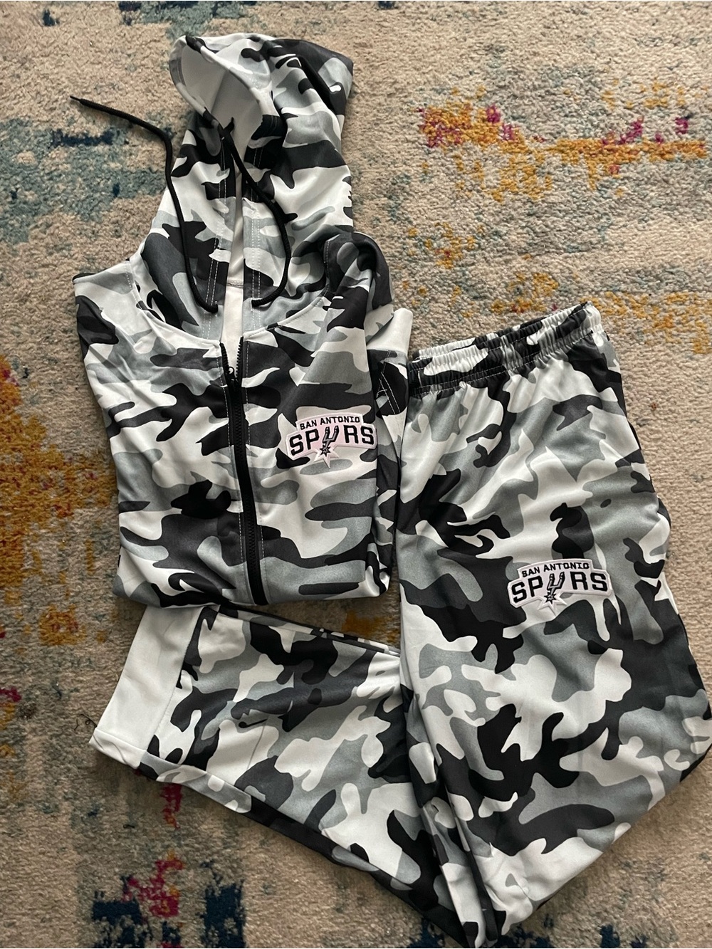 San Antonio Spurs men Grey Camo Hoodie & Jogger Set size Large new